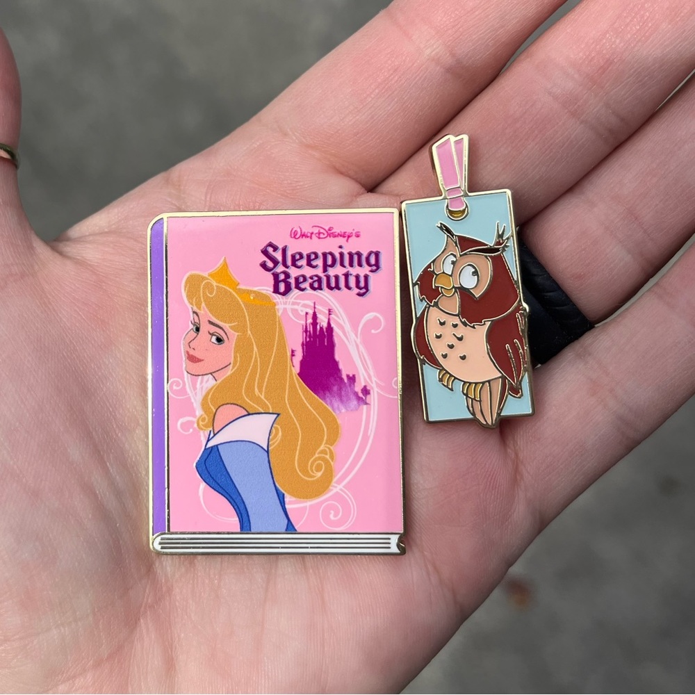 Disney Mystery Pin